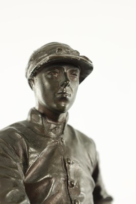 Lot 553 - EMMANUEL FREMIET (1824 - 1910) A FINE 19TH CENTURY BRONZE SCULPTURE OF TWO RACE HORSES WITH JOCKEYS