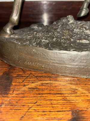 Lot 553 - EMMANUEL FREMIET (1824 - 1910) A FINE 19TH CENTURY BRONZE SCULPTURE OF TWO RACE HORSES WITH JOCKEYS