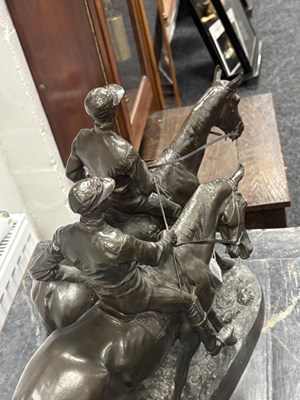 Lot 553 - EMMANUEL FREMIET (1824 - 1910) A FINE 19TH CENTURY BRONZE SCULPTURE OF TWO RACE HORSES WITH JOCKEYS