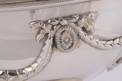 Lot 369 - F B THOMAS & CO. A VICTORIAN SOUP TUREEN AND COVER