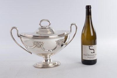 Lot 369 - F B THOMAS & CO. A VICTORIAN SOUP TUREEN AND COVER