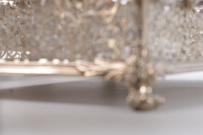 Lot 441 - MATTHEW BOULTON, BIRMINGHAM. A LATE GEORGE III SILVER AND SILVER GILT CENTRE PIECE