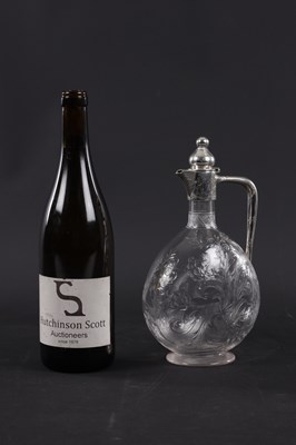 Lot 452 - SPURRIER & CO, BIRMINGHAM. A SILVER MOUNTED CUT GLASS CLARET JUG