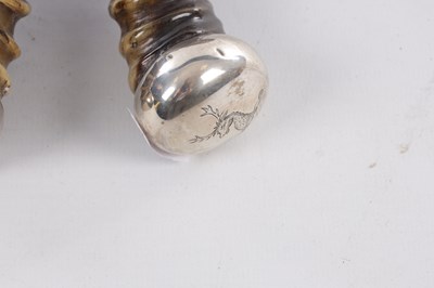 Lot 402 - J ASHERLEIM. A PAIR OF 19TH CENTURY SCOTTISH SILVER MOUNTED HORN TOASTING FORKS