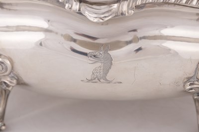 Lot 415 - JOHN HOULE, LONDON. A WILLIAM IV SILVER SOUP TUREEN AND COVER