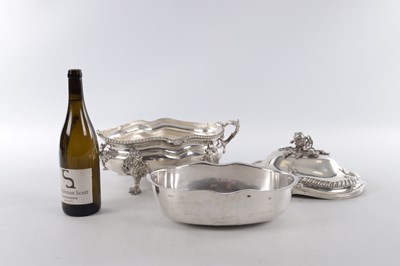 Lot 415 - JOHN HOULE, LONDON. A WILLIAM IV SILVER SOUP TUREEN AND COVER