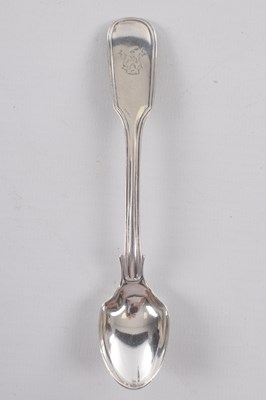 Lot 384 - EDWARD JUNIOR, JOHN AND WILLIAM BARNARD, LONDON. A VICTORIAN SILVER EGG CRUET SET