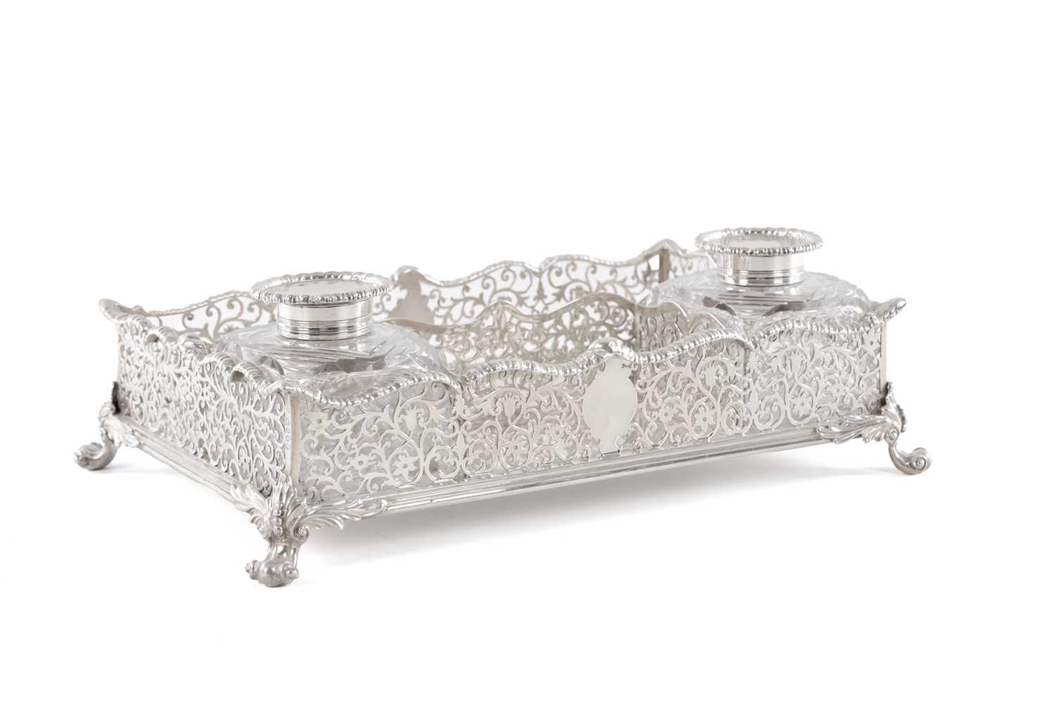 Lot 405 - A VICTORIAN PIERCED SILVER INK STAND