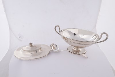 Lot 377 - ROBERT HENNELL. LONDON. A PAIR OF GEORGE III SILVER SAUCE TUREENS AND COVERS