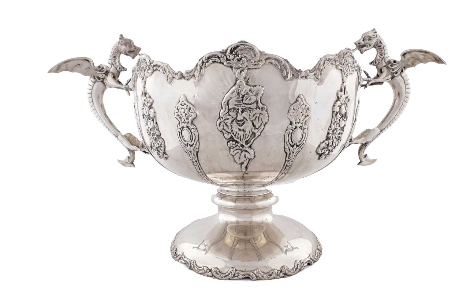 Lot 383 - CHARLES BOYTON & SON LTD. LONDON. A GEORGE V SILVER MONTEITH BOWL
