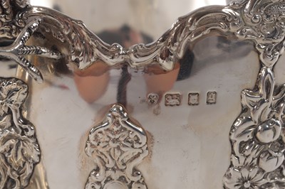 Lot 383 - CHARLES BOYTON & SON LTD. LONDON. A GEORGE V SILVER MONTEITH BOWL