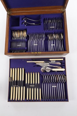 Lot 456 - A BOXED SILVER PART SERVICE CANTEEN OF CUTLERY