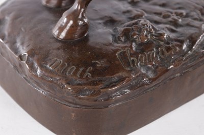 Lot 615 - MATHILDE THOMAS-SOYER (FRENCH 1858-1940). A GOOD FRENCH BRONZE SCULPTURE DEPICTING A CUIRASSIER ON HORSEBACK