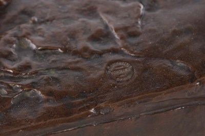 Lot 615 - MATHILDE THOMAS-SOYER (FRENCH 1858-1940). A GOOD FRENCH BRONZE SCULPTURE DEPICTING A CUIRASSIER ON HORSEBACK