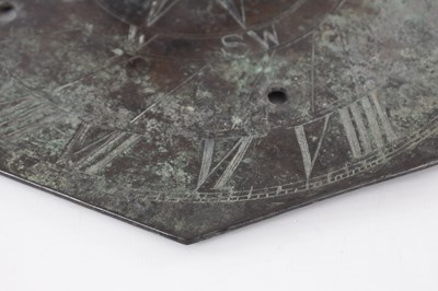 Lot 761 - A PATINATED MID 18TH CENTURY BRONZE SUNDIAL