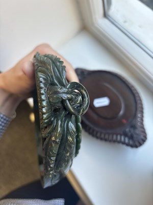 Lot 138 - A PAIR OF LATE QING DYNASTY CHINESE JADE DISHES ON STANDS