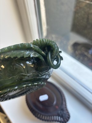 Lot 138 - A PAIR OF LATE QING DYNASTY CHINESE JADE DISHES ON STANDS