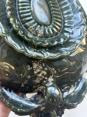 Lot 138 - A PAIR OF LATE QING DYNASTY CHINESE JADE DISHES ON STANDS