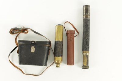Lot 103 - A COLLECTION OF THREE TELESCOPES AND A SET OF BINOCULARS