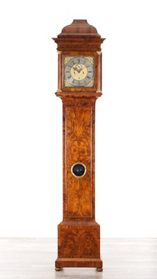 Lot 1052 - MARKWICK, LONDON. AN EARLY 18TH CENTURY EIGHT-DAY FIGURED WALNUT LONGCASE CLOCK