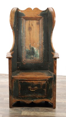 Lot 1259 - A GOOD 18TH CENTURY NORTH COUNTRY PAINTED PINE LAMBING CHAIR