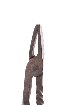 Lot 641 - AN 18TH CENTURY WELSH IRONWORK RUSHLIGHT