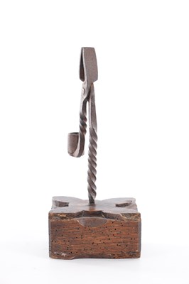 Lot 641 - AN 18TH CENTURY WELSH IRONWORK RUSHLIGHT