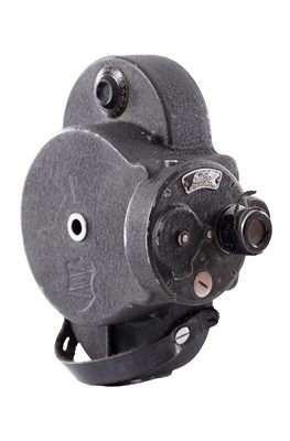 Lot 145 - A BELL & HOWELL FILMO MOVIE CAMERA