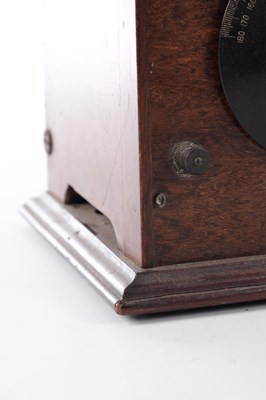 Lot 390 - A VINTAGE VALVE RADIO AND HORN