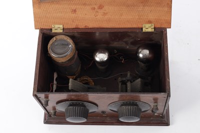 Lot 390 - A VINTAGE VALVE RADIO AND HORN