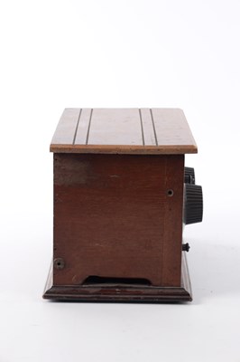 Lot 390 - A VINTAGE VALVE RADIO AND HORN
