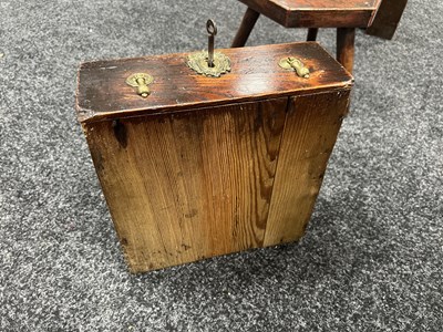Lot 1347 - AN UNUSUAL EARLY 18TH CENTURY ELM CANDLE STAND