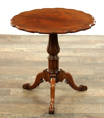 Lot 260 - A 19TH CENTURY FIGURED ROSEWOOD TRIPOD OCCASIONAL TABLE