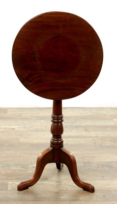 Lot 71 - A LATE GEORGIAN MAHOGANY TILT TOP OCCASION TABLE