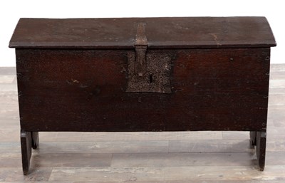 Lot 1266 - A 17TH CENTURY SIX PLANK COFFER