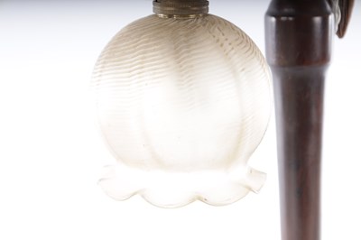 Lot 560 - AN UNUSUAL EARLY 20TH CENTURY NOVELTY PARROT CARVED WOOD TABLE LAMP