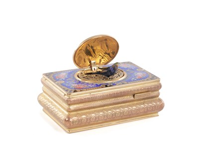 Lot 780 - A FINE MID 20TH CENTURY ENAMEL SINGING BIRD BOX BY KARL GRIESBAUM