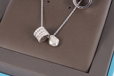 Lot 224 - A MAISON BIRKS DIAMOND BARREL NECKLACE AND EARRINGS SET