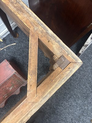 Lot 1293 - A GOOD GEORGE II MAHOGANY SIDE TABLE