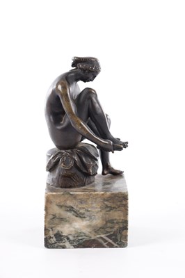 Lot 591 - AN ITALIAN 19TH CENTURY 'THE THORNE PULLER' PATINATED BRONZE AFTER RAFFAELLO SANZIO