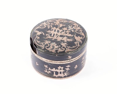 Lot 515 - A 18TH CENTURY YELLOW metal-mounted TORTOISESHELL BOX AND COVER
