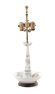 Lot 187 - A 19TH CENTURY CHINESE FAMILLE VERTE PORCELAIN CONVERTED LAMP