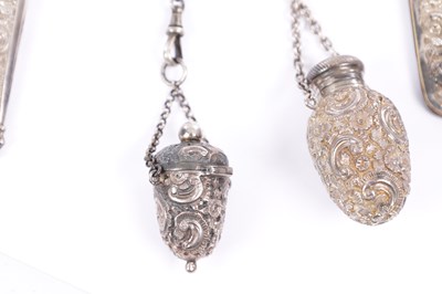 Lot 368 - A VICTORIAN SILVER CHATELAINE
