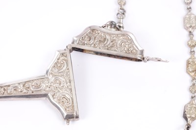 Lot 368 - A VICTORIAN SILVER CHATELAINE