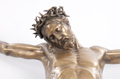 Lot 522 - A 17/18TH CENTURY BRONZE SCULPTURE CORPUS CHRISTI OF JESUS CHRIST CRUCIFIED