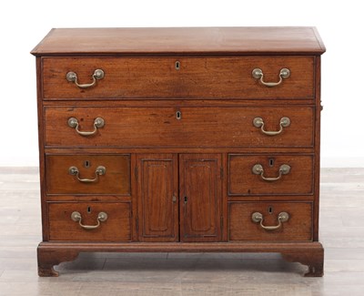 Lot 1171 - A LATE 18TH CENTURY CHINESE EXPORT ROSEWOOD CHEST OF DRAWERS