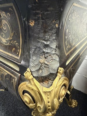 Lot 1193 - IN THE MANNER OF ANDRE-CHARLES BOULLE (1642-1732) A REGENCY FRENCH ORMOLU MOUNTED BOULLE EBONY VENEERED FRENCH COMMODE