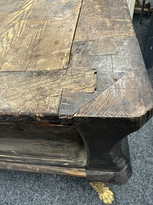 Lot 1193 - IN THE MANNER OF ANDRE-CHARLES BOULLE (1642-1732) A REGENCY FRENCH ORMOLU MOUNTED BOULLE EBONY VENEERED FRENCH COMMODE