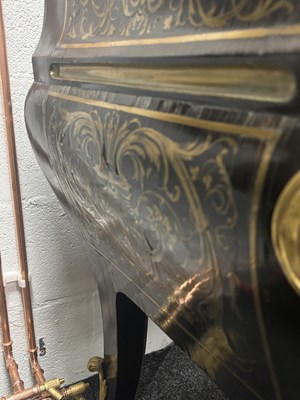 Lot 1193 - IN THE MANNER OF ANDRE-CHARLES BOULLE (1642-1732) A REGENCY FRENCH ORMOLU MOUNTED BOULLE EBONY VENEERED FRENCH COMMODE