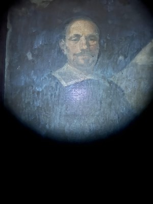 Lot 867 - ANTWERP SCHOOL (17TH CENTURY) OIL OF CANVAS ON A PORTRAIT OF A GENTLEMAN WITH A GLOBE